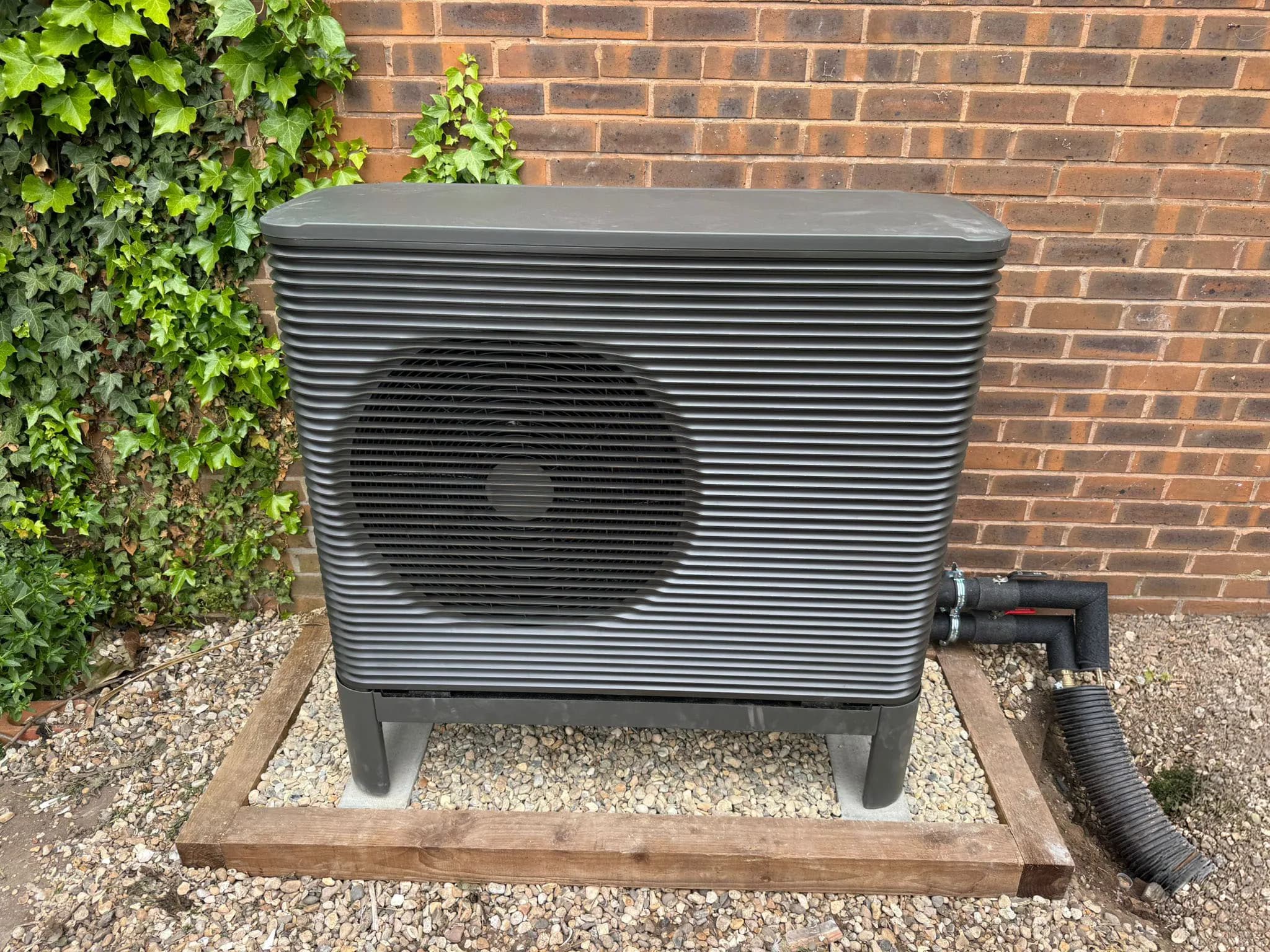 Aira air source heat pump installed in Goffs Oak