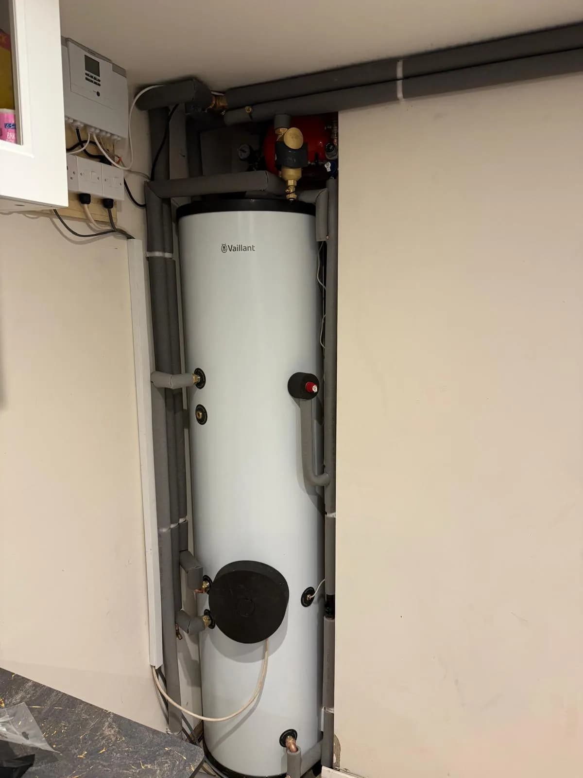 Vaillant uniSTOR high recovery heat pump cylinder installed in Ware